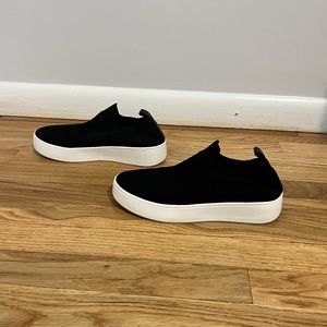 Steve Madden Slip On “Beale” Sneaker - size 7